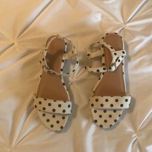 Polka dot wedges